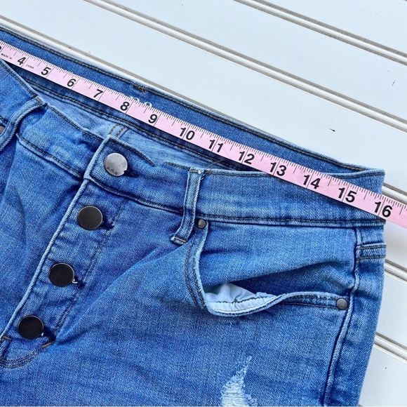 Ana, high-rise skinny jeans size 14 - Picture 7 of 9